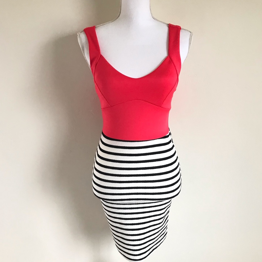 CHARLOTTE RUSSE peach bodycon dress - size S